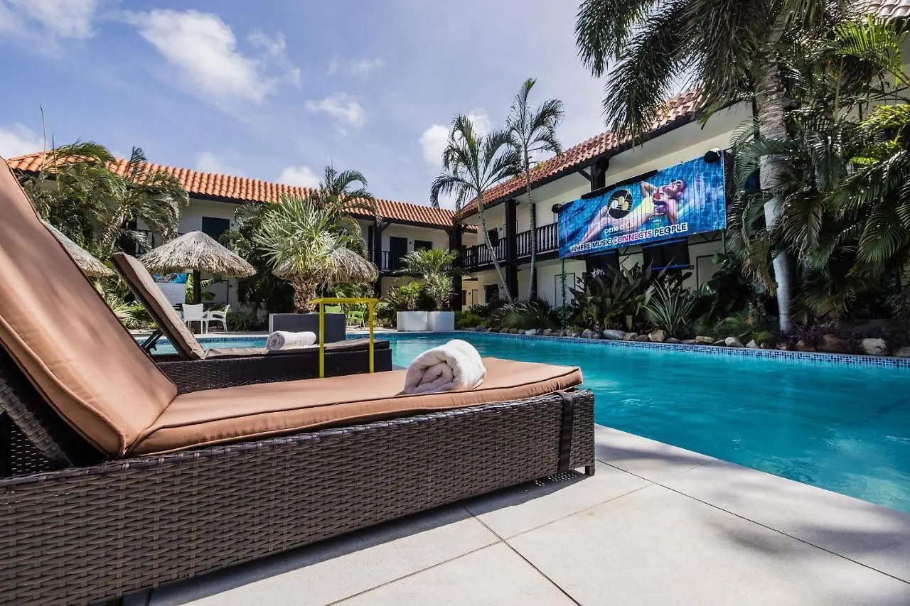 Hotel Van Gogh Inn Aruba Palm Beach