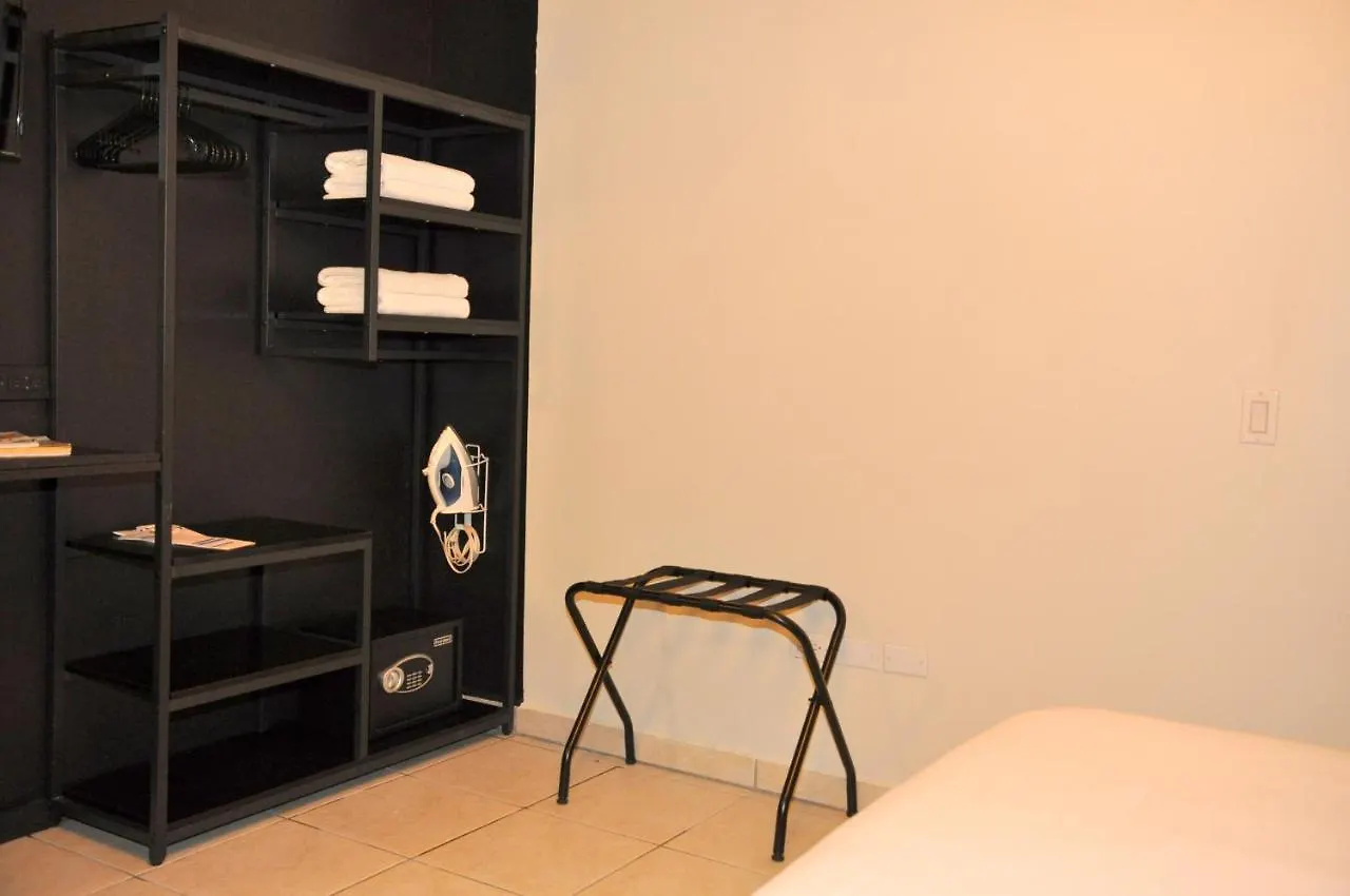 Hotel Van Gogh Inn Aruba Palm Beach