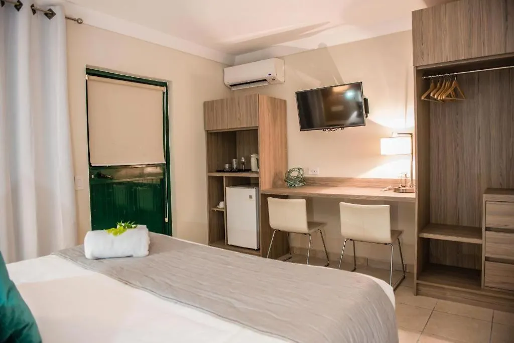 Hotel Van Gogh Inn Aruba Palm Beach