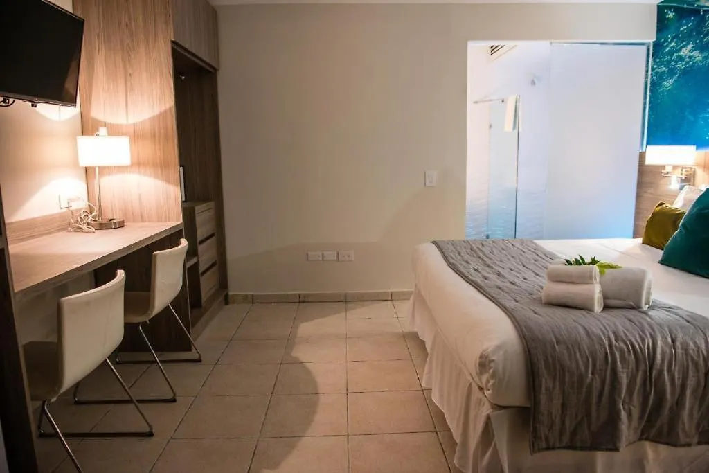 Van Gogh Inn Aruba Palm Beach